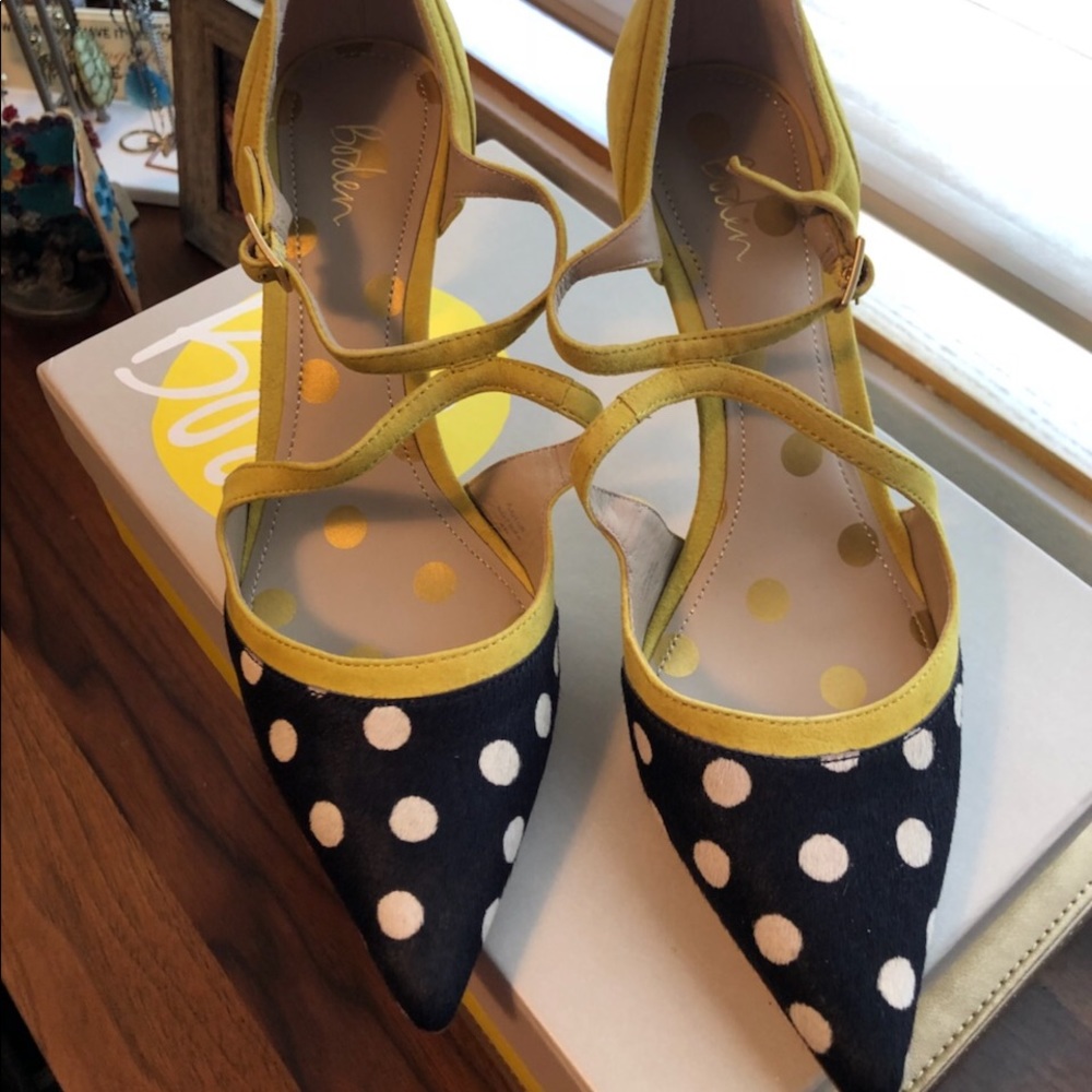Brand New! Never worn Boden polka dot pumps.